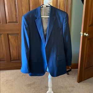 Haggar mens suit jacket navy blue. Size 42r